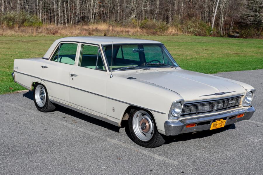  Chevrolet Chevy II Nova Sedan (11569) 1966 года  (фото 2 из 102)